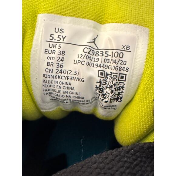 Nike Air Jordan 1 Mid Top SE Cyber Active Fuchsia 2020 5.5Y / womens 7 Athletic - Picture 3 of 14